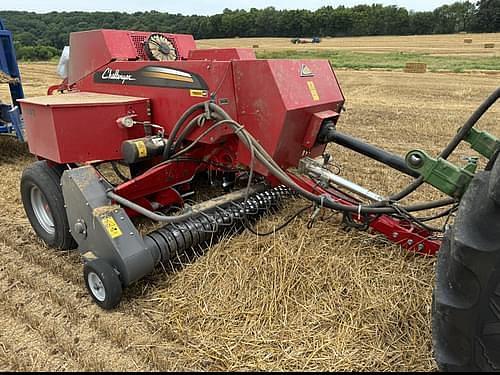 Image of Massey Ferguson 1840 equipment image 1