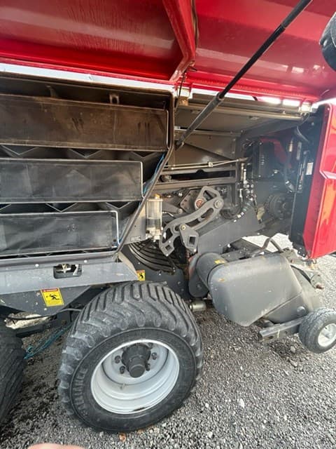 Image of Massey Ferguson 2270 equipment image 2