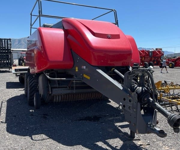 2018 Massey Ferguson 2270 Equipment Image0