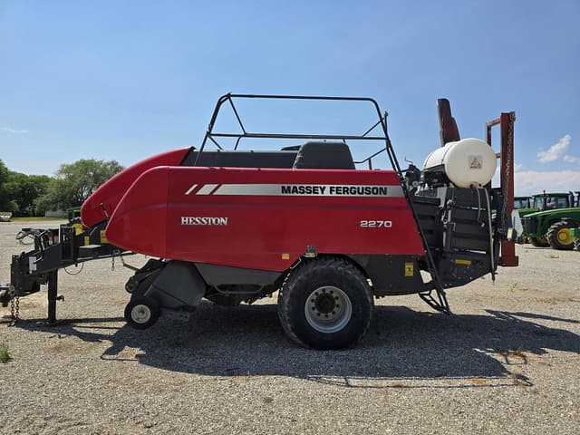 Image of Massey Ferguson 2270 equipment image 3
