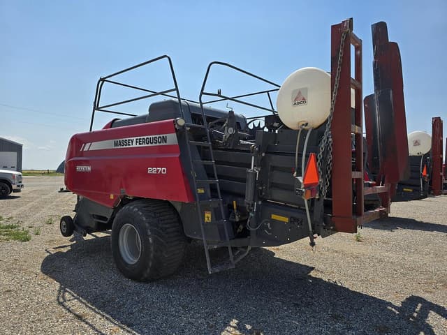 Image of Massey Ferguson 2270 equipment image 4