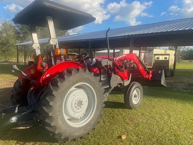 Image of Massey Ferguson 2605H equipment image 3