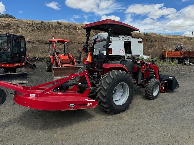 Image of Massey Ferguson 2706E equipment image 3