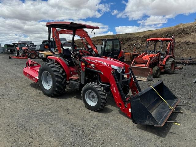 Image of Massey Ferguson 2706E equipment image 4