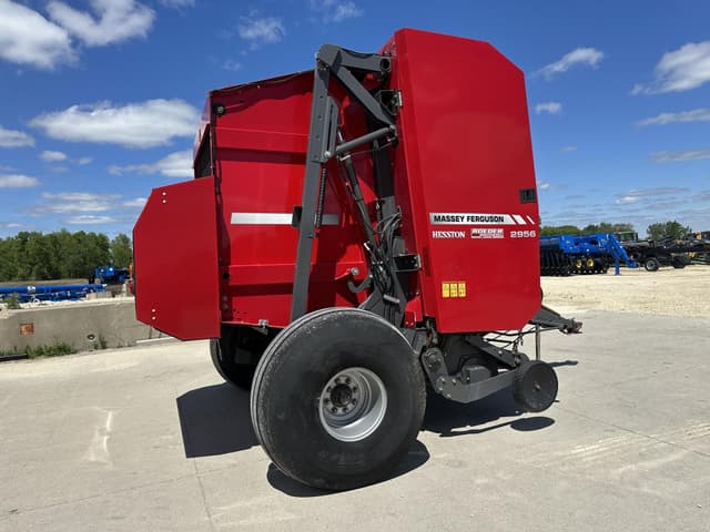 Image of Massey Ferguson 2956 equipment image 2