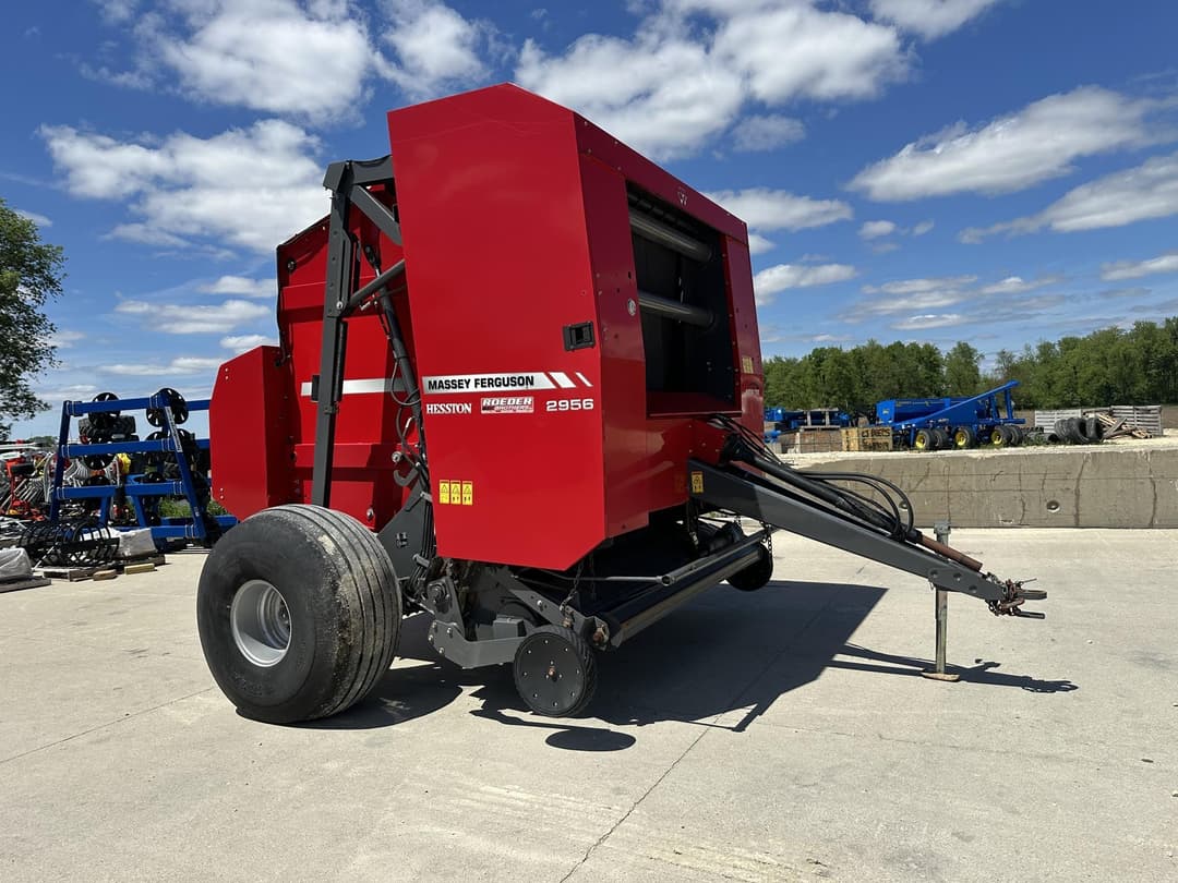 Image of Massey Ferguson 2956 Primary image