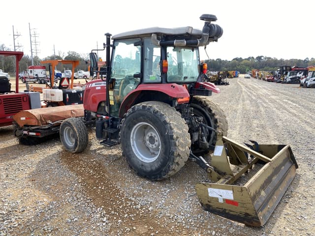Image of Massey Ferguson 4607M equipment image 1