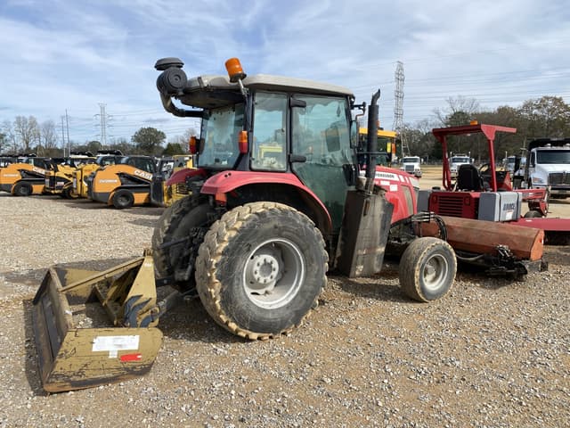 Image of Massey Ferguson 4607M equipment image 4