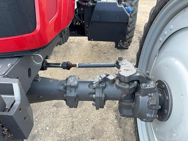 Image of Massey Ferguson 4610M equipment image 4