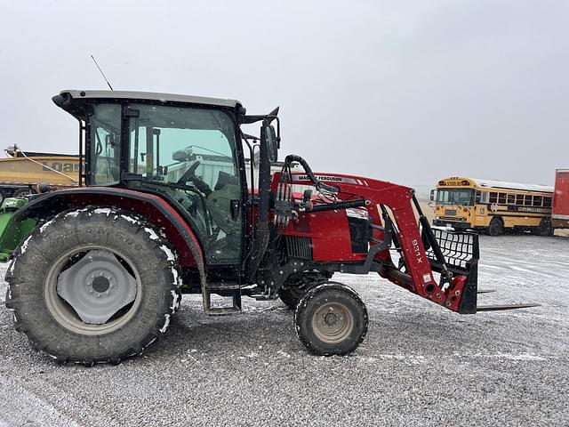 Image of Massey Ferguson 4707 equipment image 3