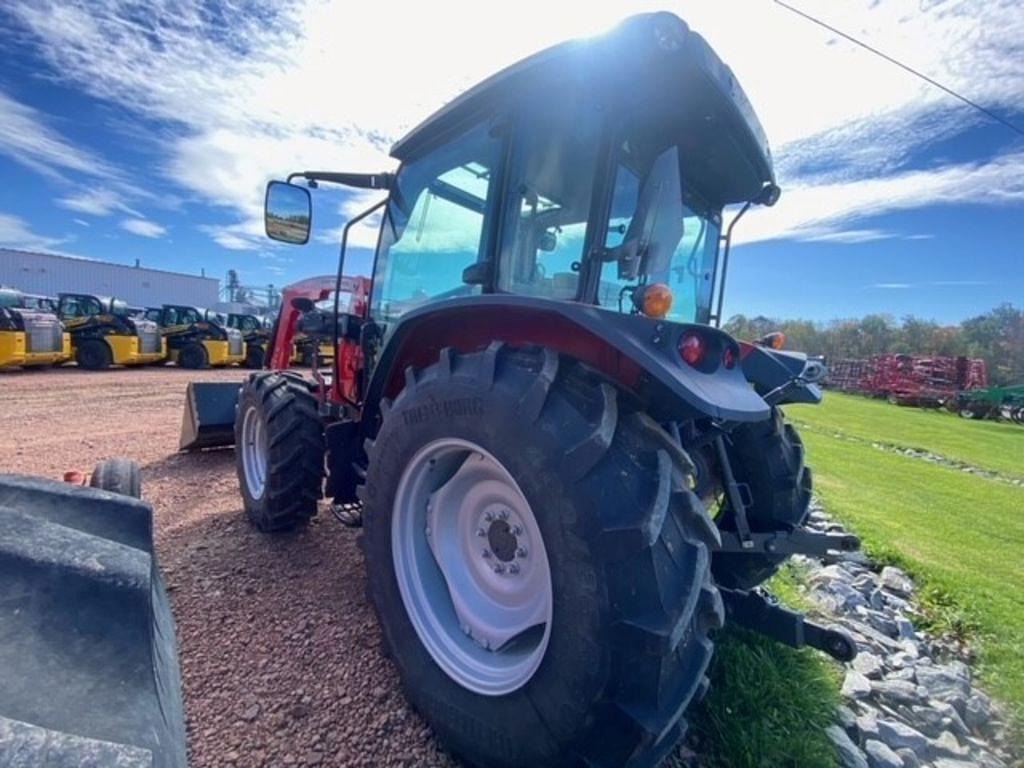 Image of Massey Ferguson 4707 Primary Image