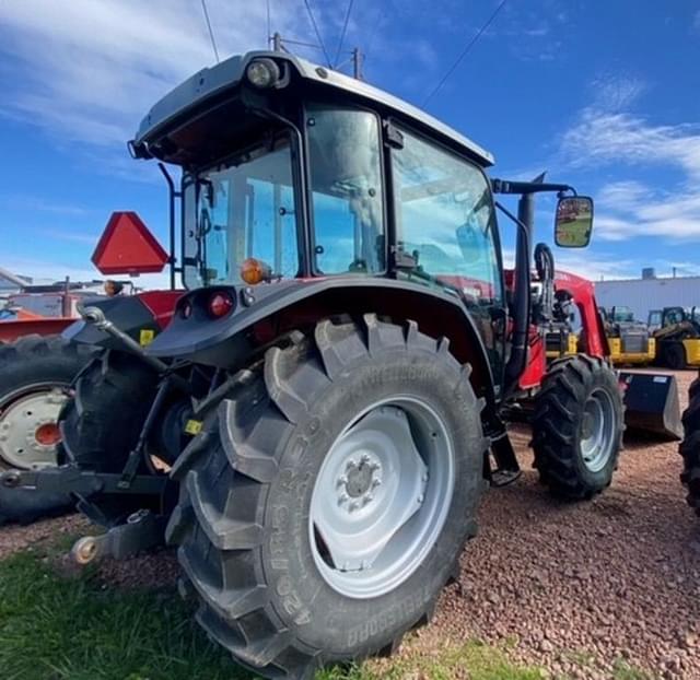 Image of Massey Ferguson 4707 equipment image 4