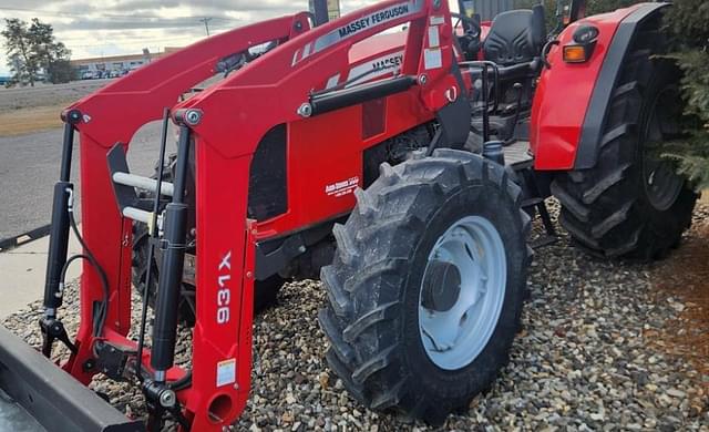 Image of Massey Ferguson 4707 equipment image 1