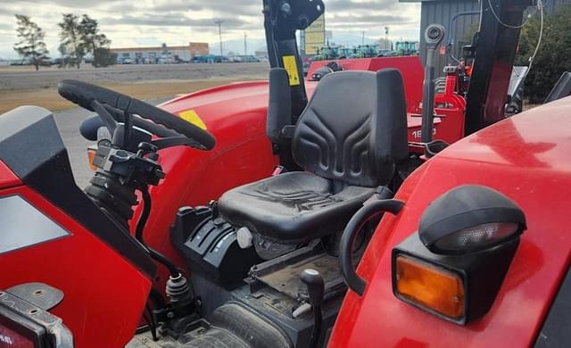 Image of Massey Ferguson 4707 equipment image 4