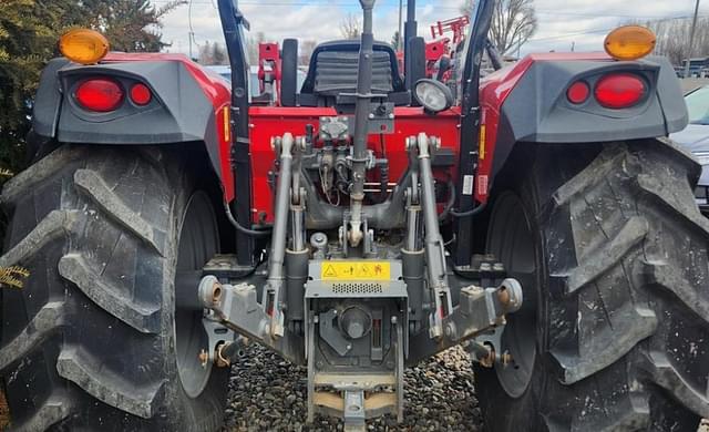 Image of Massey Ferguson 4707 equipment image 3