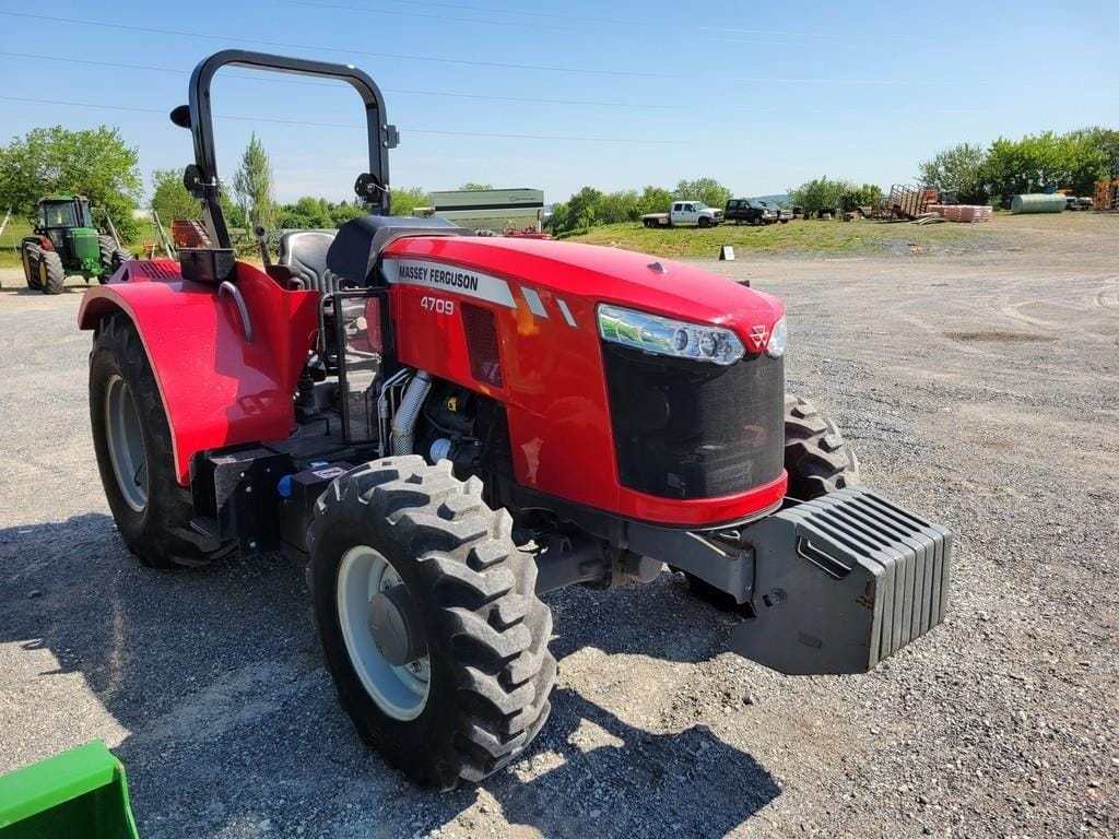 2018 Massey Ferguson 4709 Equipment Image0