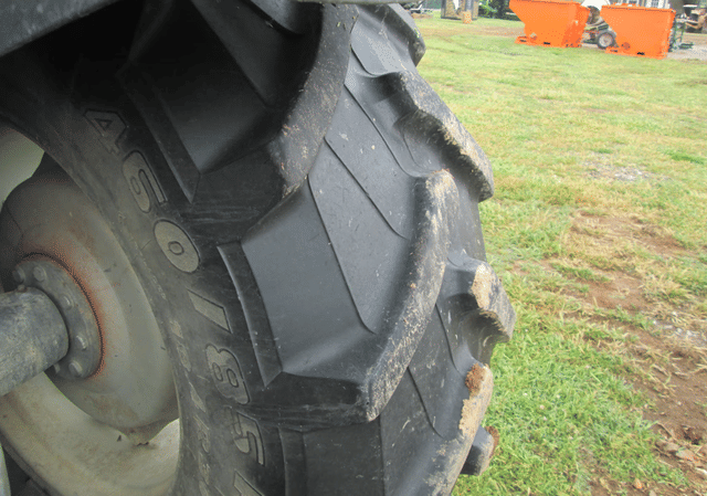 Image of Massey Ferguson 4709 equipment image 4