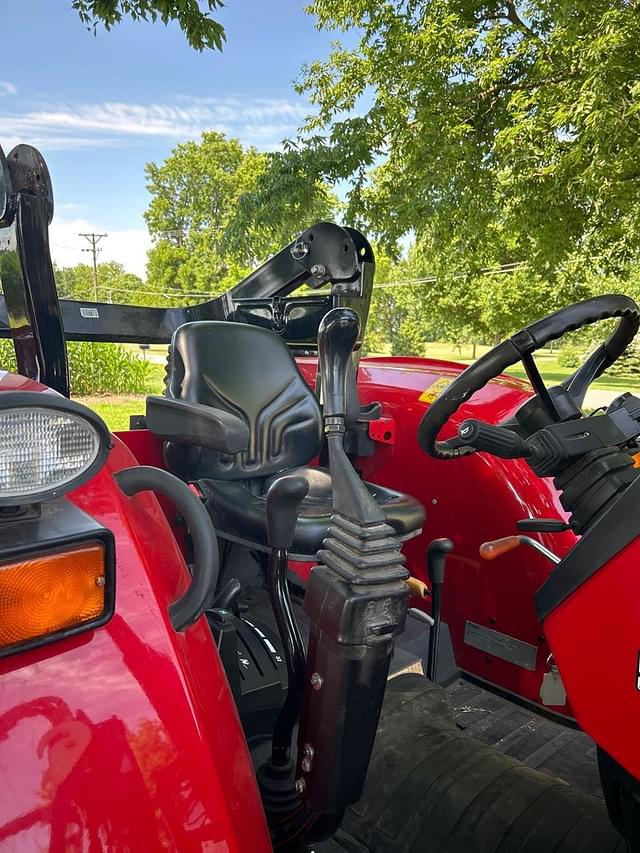 Image of Massey Ferguson 4710 equipment image 4