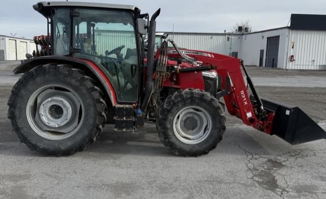 Image of Massey Ferguson 4710 equipment image 2