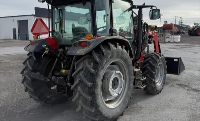 Image of Massey Ferguson 4710 equipment image 4