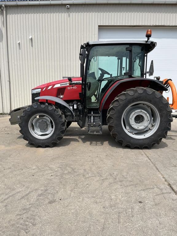 Image of Massey Ferguson 5710 equipment image 3