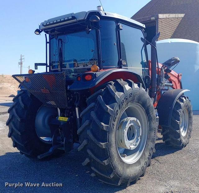 Image of Massey Ferguson 5710 equipment image 4