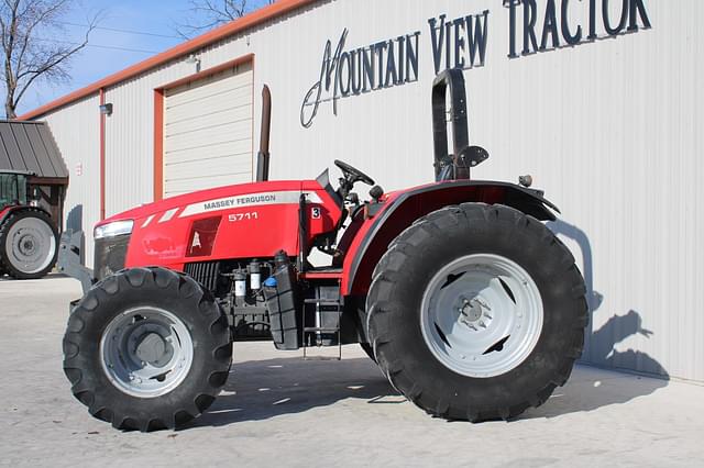 Image of Massey Ferguson 5711 equipment image 1