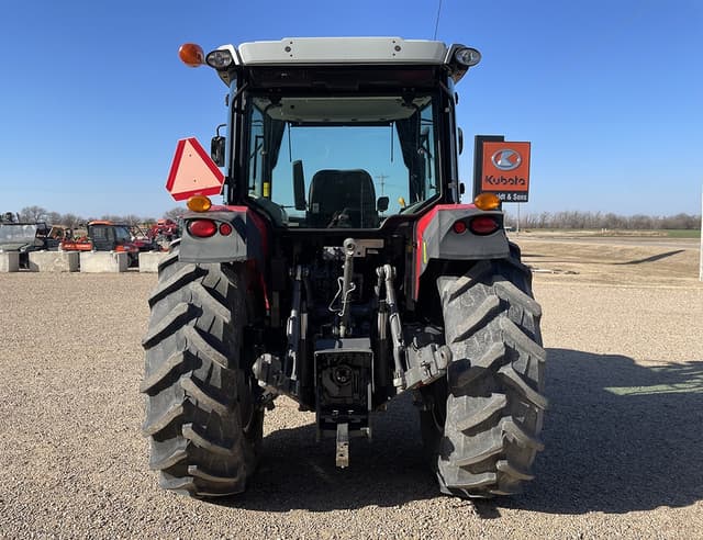 Image of Massey Ferguson 5711 equipment image 2