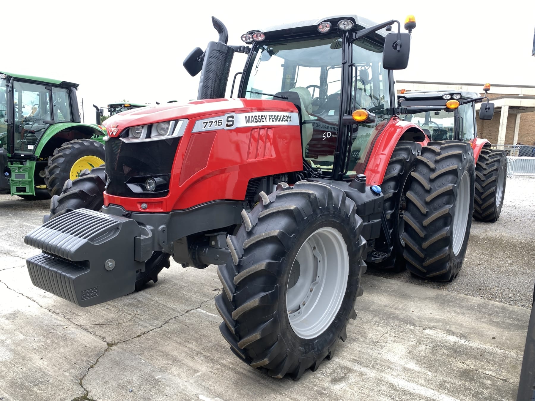 2018 Massey Ferguson 7715S Equipment Image0