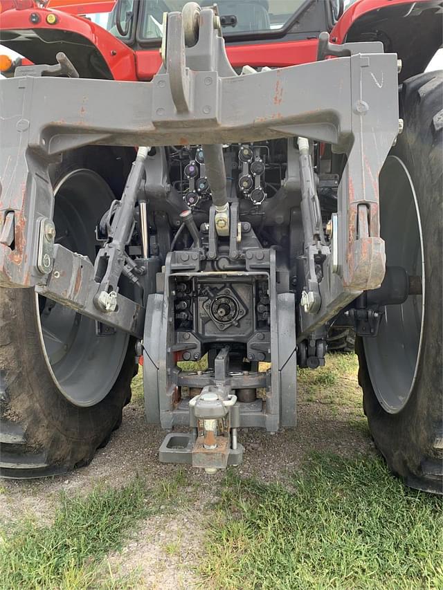 Image of Massey Ferguson 7724 equipment image 4