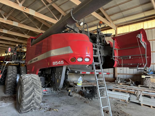 Image of Massey Ferguson 9545 equipment image 3