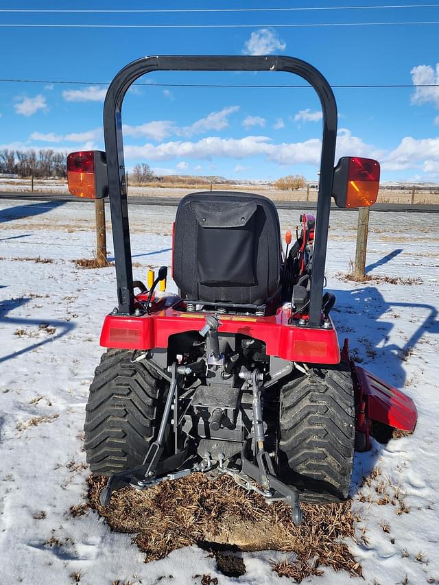 Image of Massey Ferguson GC1705 equipment image 3