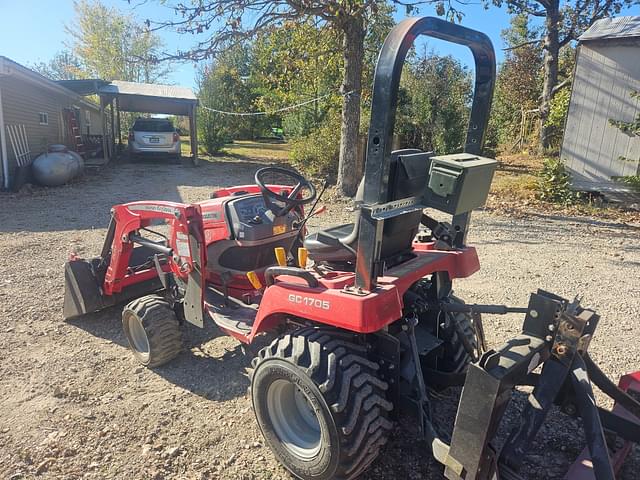 Image of Massey Ferguson GC1705 equipment image 4