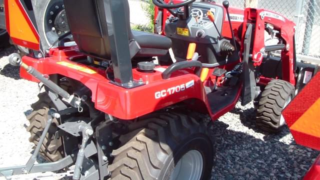 Image of Massey Ferguson GC1705 equipment image 3