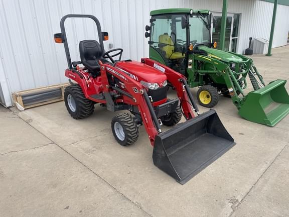 Image of Massey Ferguson GC1705 equipment image 2