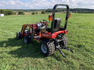 Main image Massey Ferguson GC1705 4