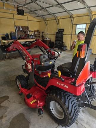 Image of Massey Ferguson GC1705 equipment image 1