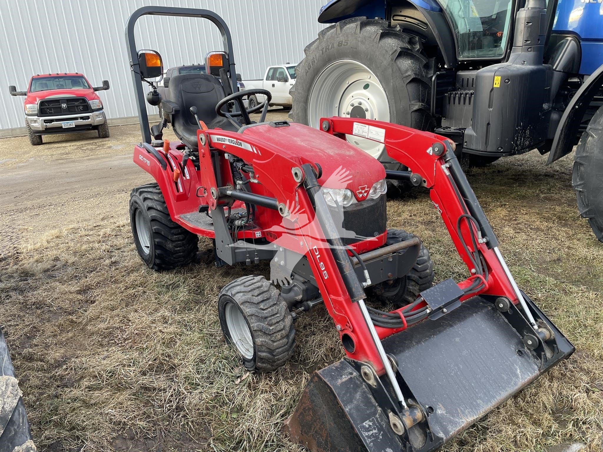 2018 Massey Ferguson GC1715 Equipment Image0