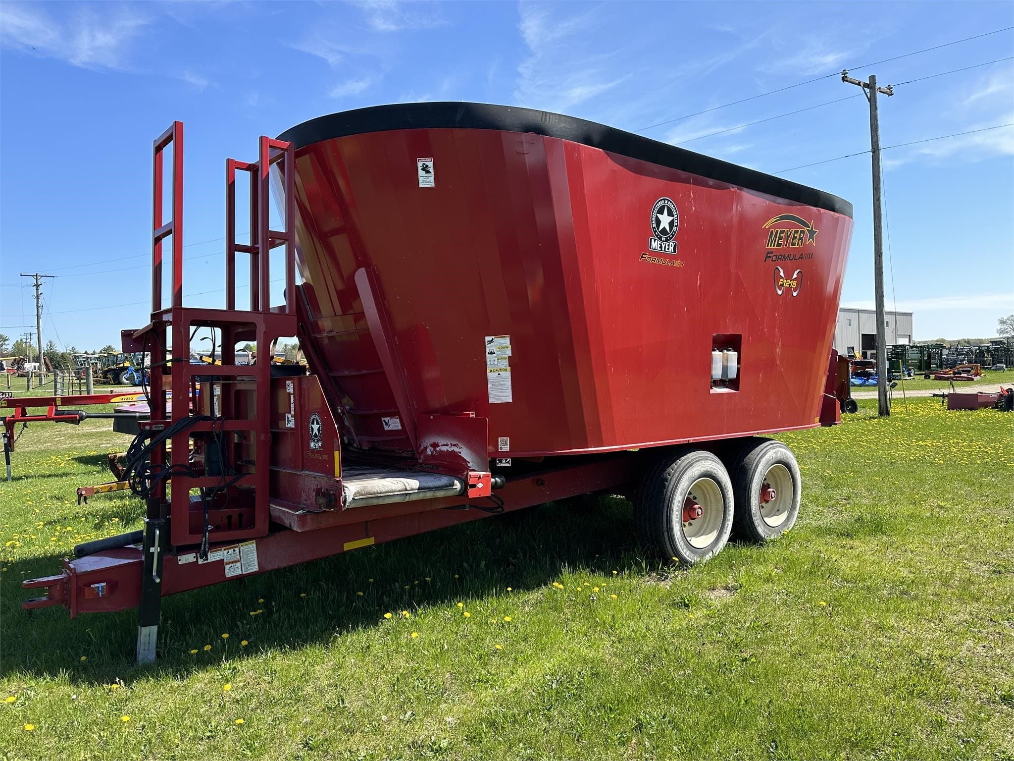 2018 Meyer F1215 Equipment Image0