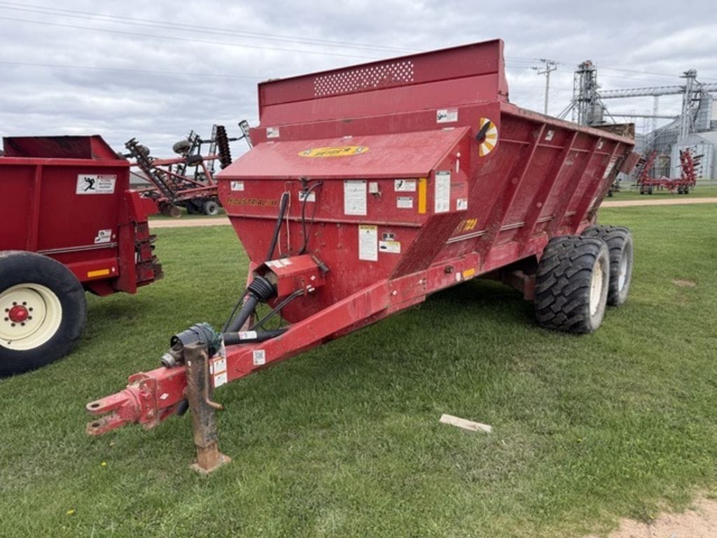 2018 Meyer SXI720T Equipment Image0