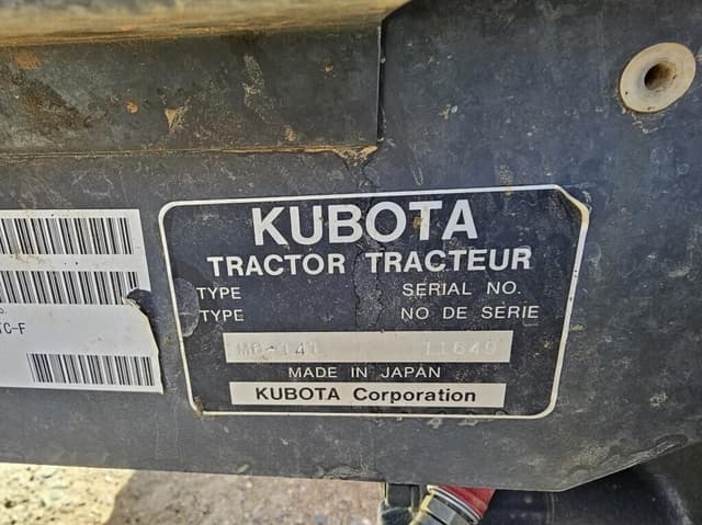Image of Kubota M6-141 equipment image 2
