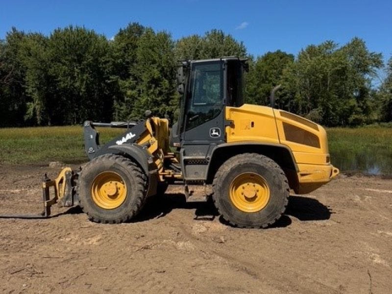2018 John Deere 344L Equipment Image0