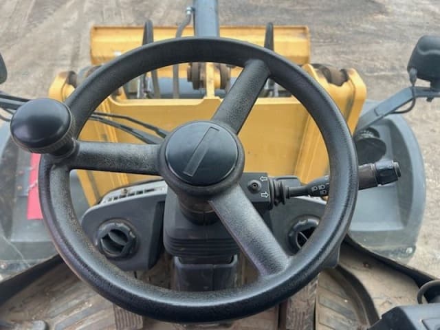 Image of John Deere 344L equipment image 3