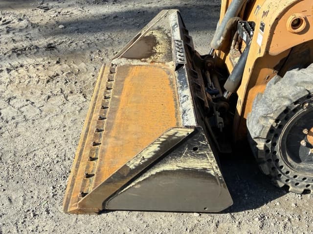 Image of Mustang 1900R equipment image 4