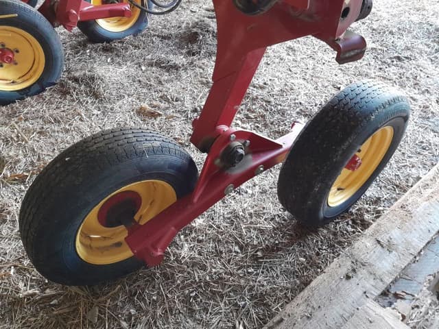 Image of New Holland 1225 equipment image 2