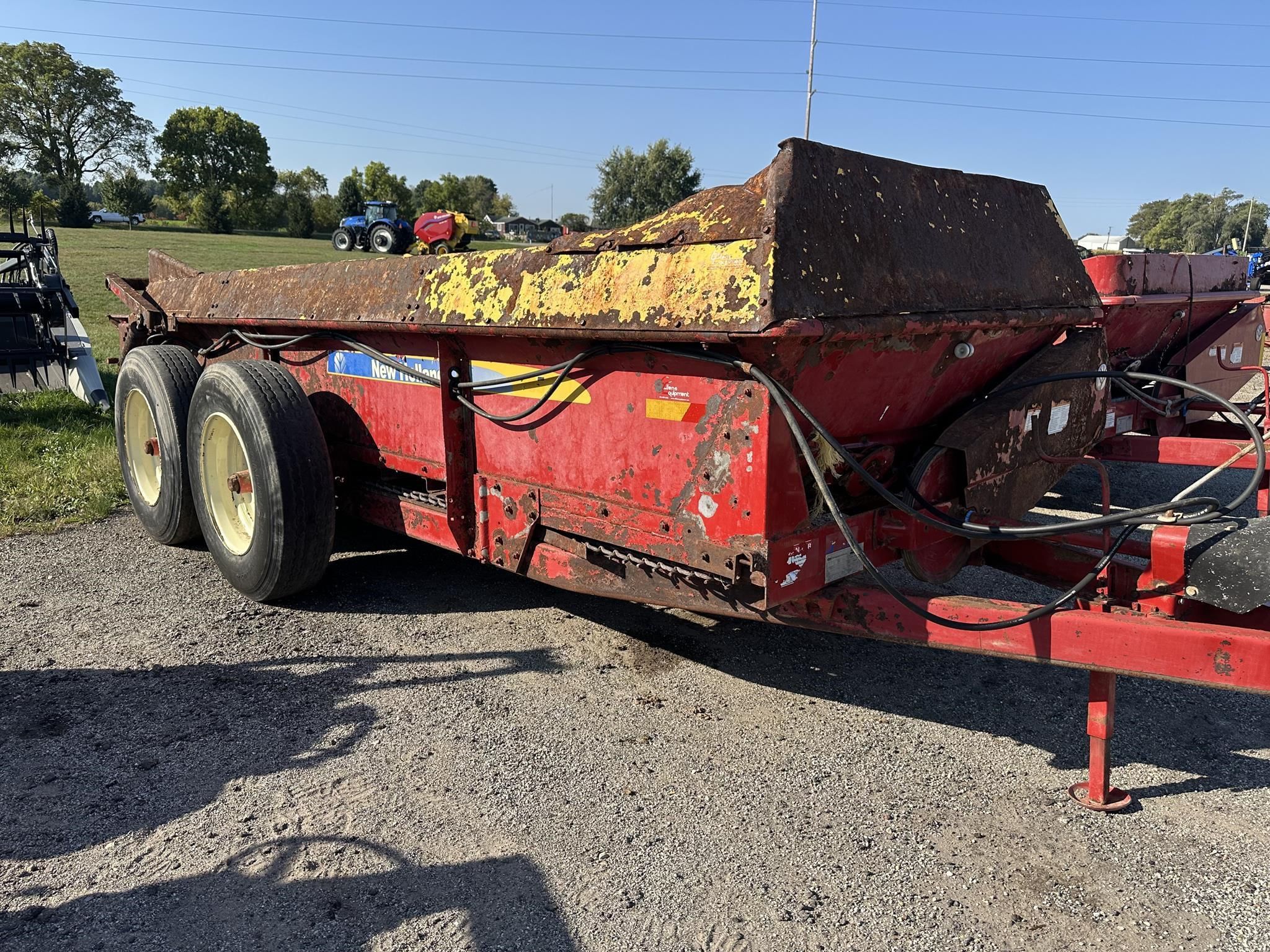 2018 New Holland 185 Equipment Image0