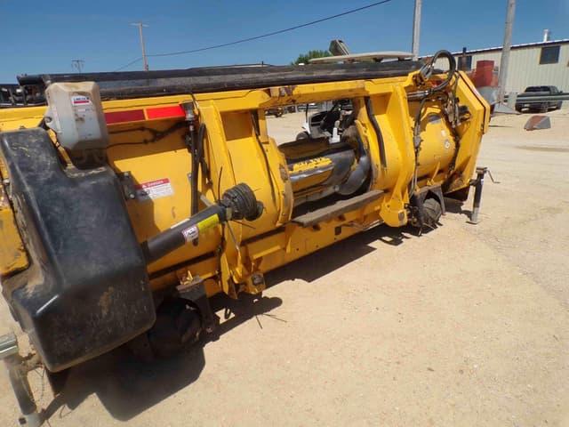 Image of New Holland 380FP equipment image 4