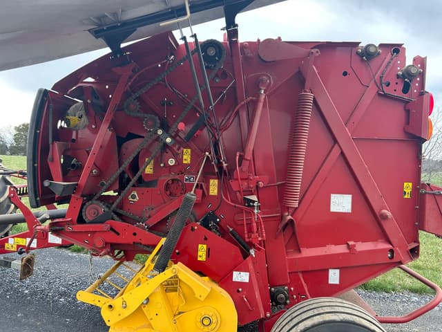 Image of New Holland RB450 equipment image 4