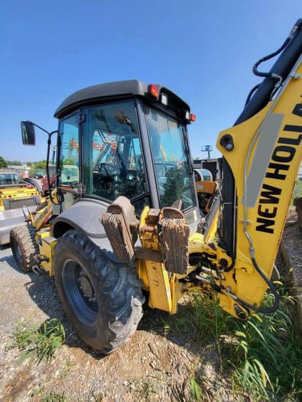 Image of New Holland B95C equipment image 2