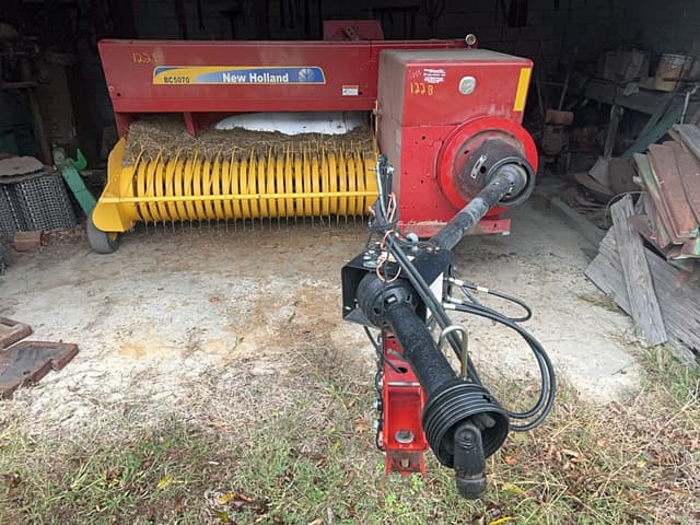 Image of New Holland BC5070 equipment image 1